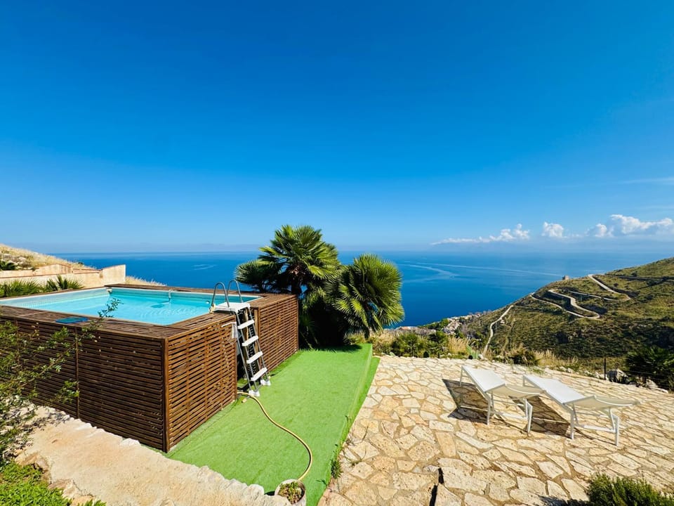 Day, Natural landscape, Mountain view, Pool view, Sea view, Swimming pool, sunbed