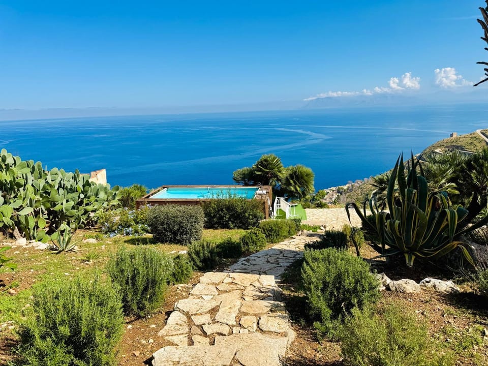 Nearby landmark, Natural landscape, Garden, Garden view, Pool view, Sea view, Swimming pool