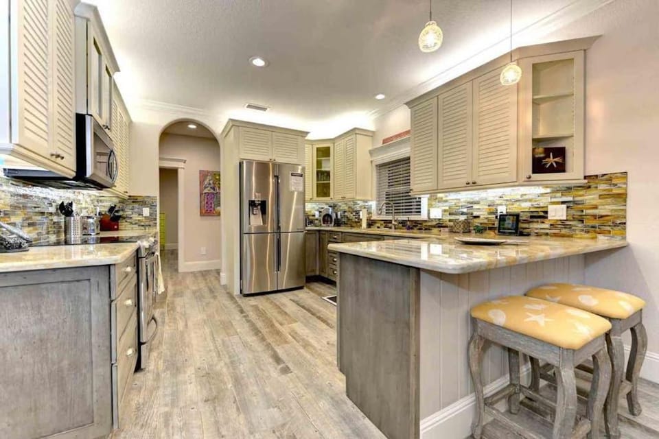 Wine Down House in Holmes Beach