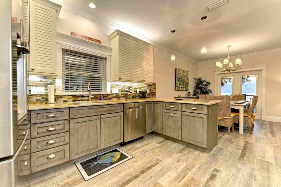 Wine Down House in Holmes Beach