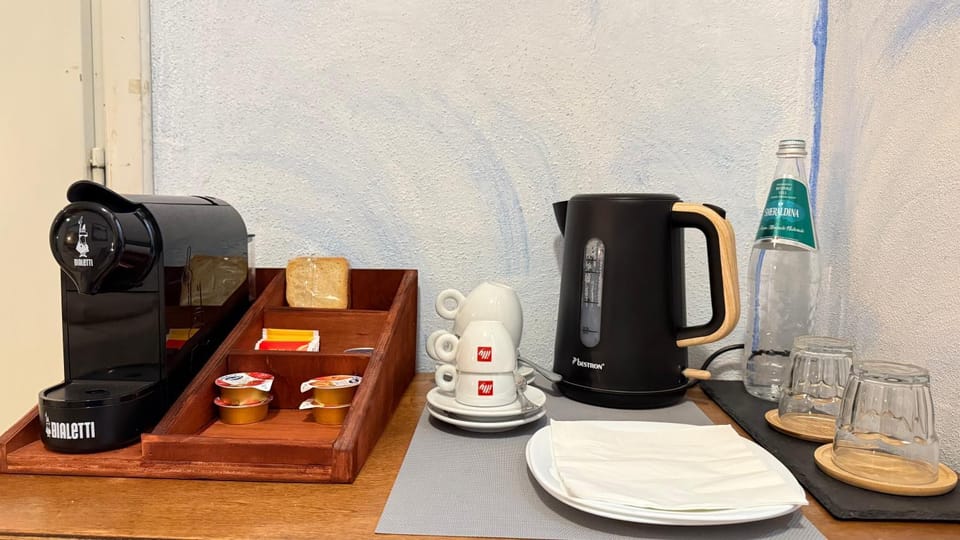 Coffee/tea facilities