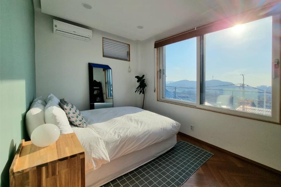 Natural landscape, Bedroom, Mountain view