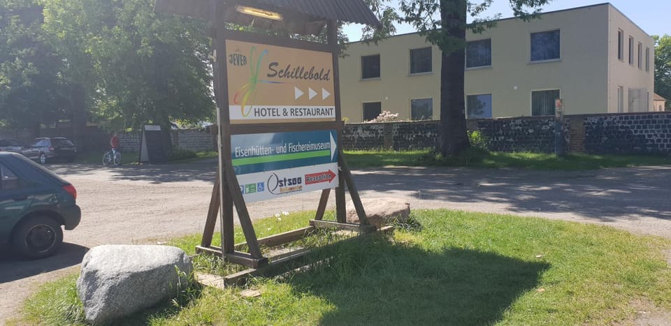 Natural landscape, Logo/Certificate/Sign, Parking