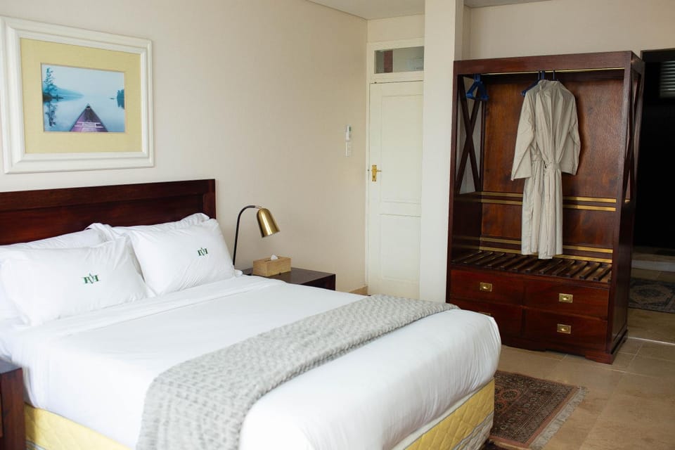 Bed, Photo of the whole room, Bedroom, Sea view, towels, wardrobe