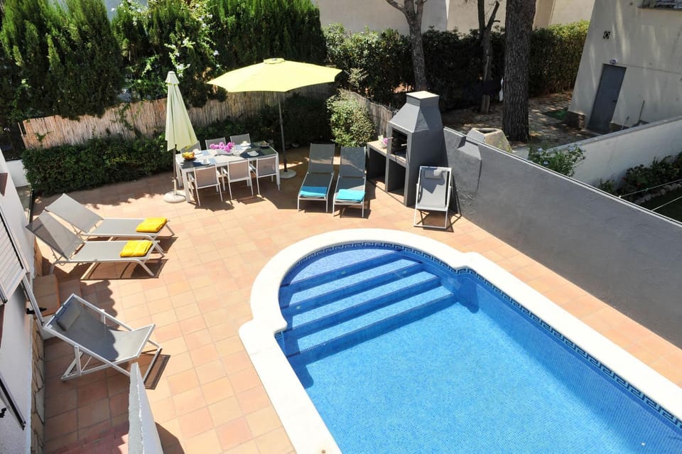 Pool view, Swimming pool