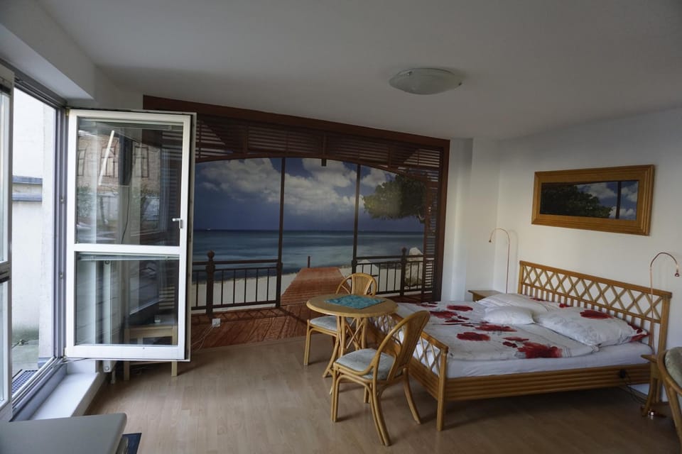 Bed, Photo of the whole room