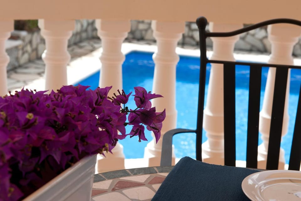 Balcony/Terrace, Pool view, Swimming pool