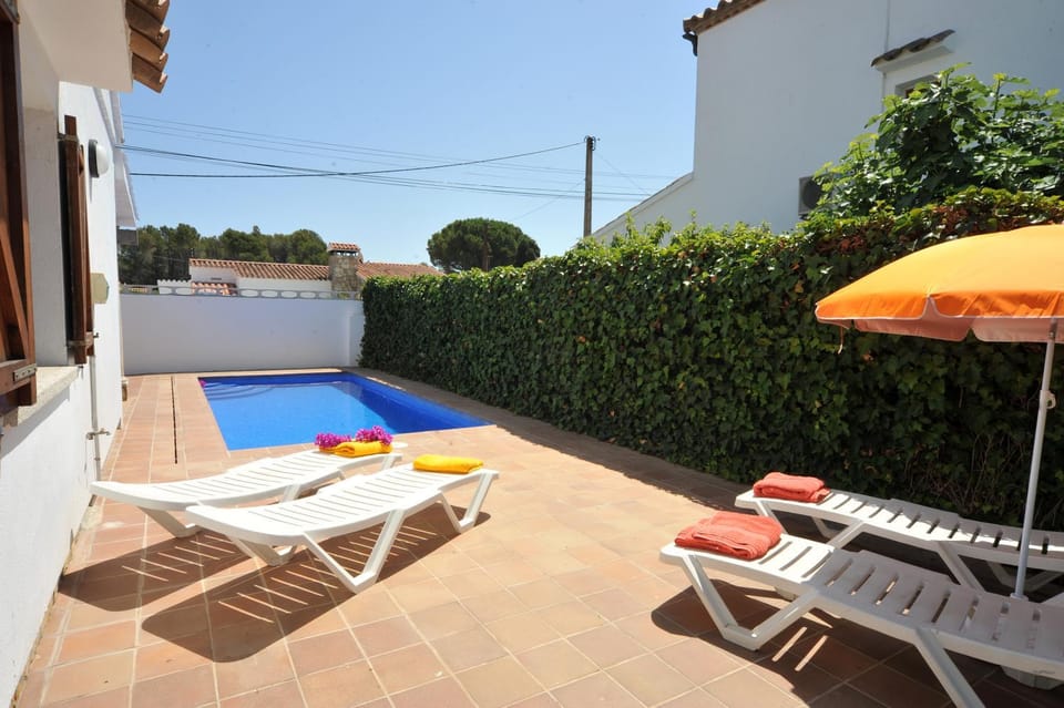 Patio, Swimming pool
