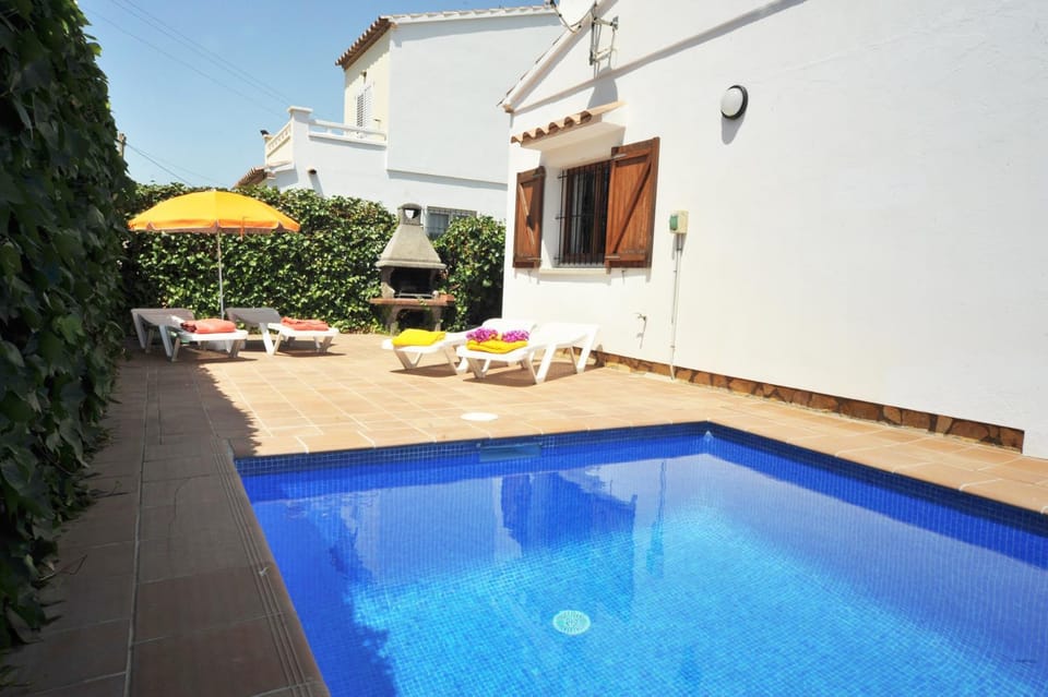 Property building, BBQ facilities, Pool view, Swimming pool