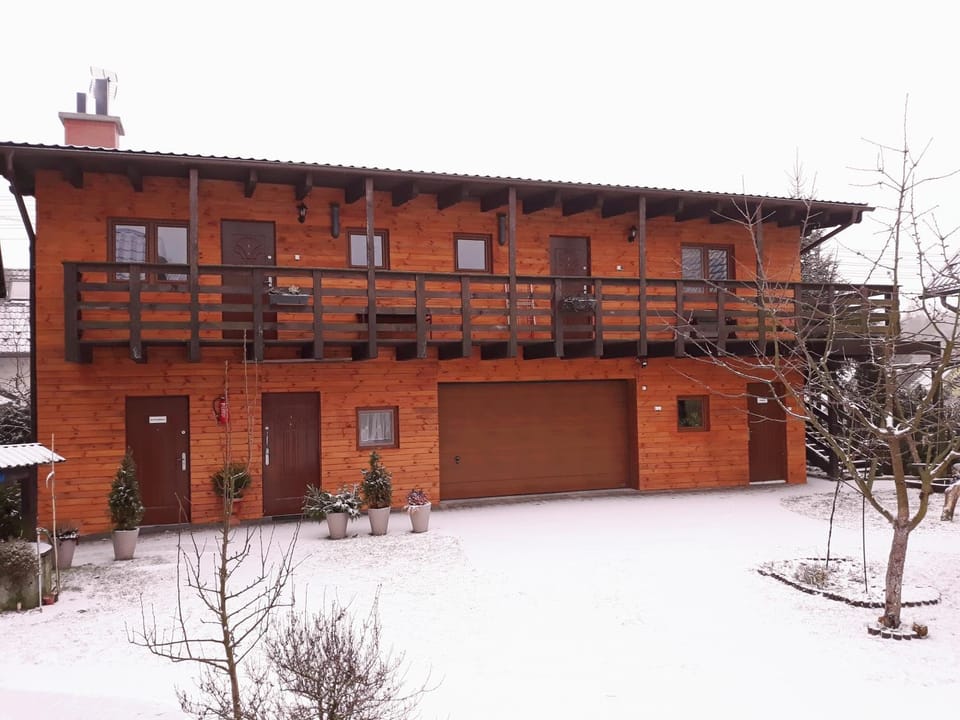 Facade/entrance, BBQ facilities, Garden, Balcony/Terrace, Floor plan, Pets, Garden view, Street view