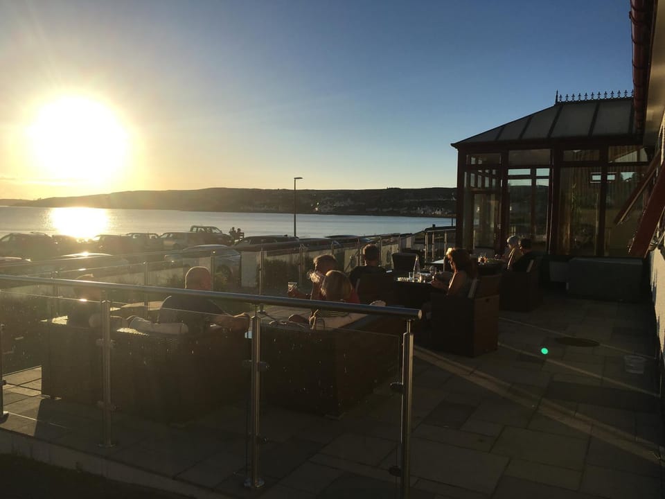 Property building, Balcony/Terrace, Sea view, Sunset