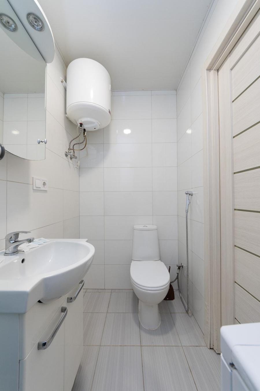 Shower, Toilet, towels
