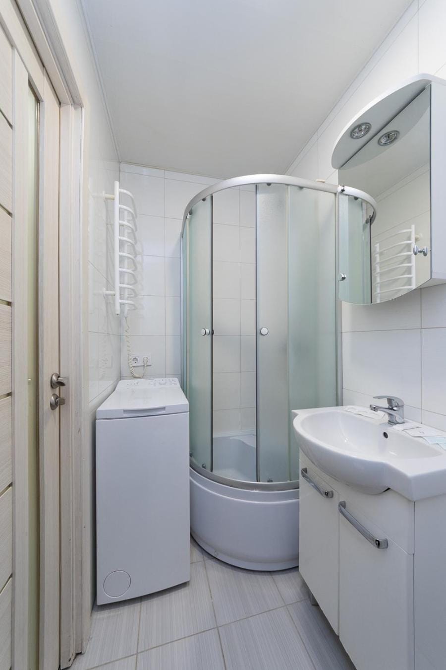 Shower, towels