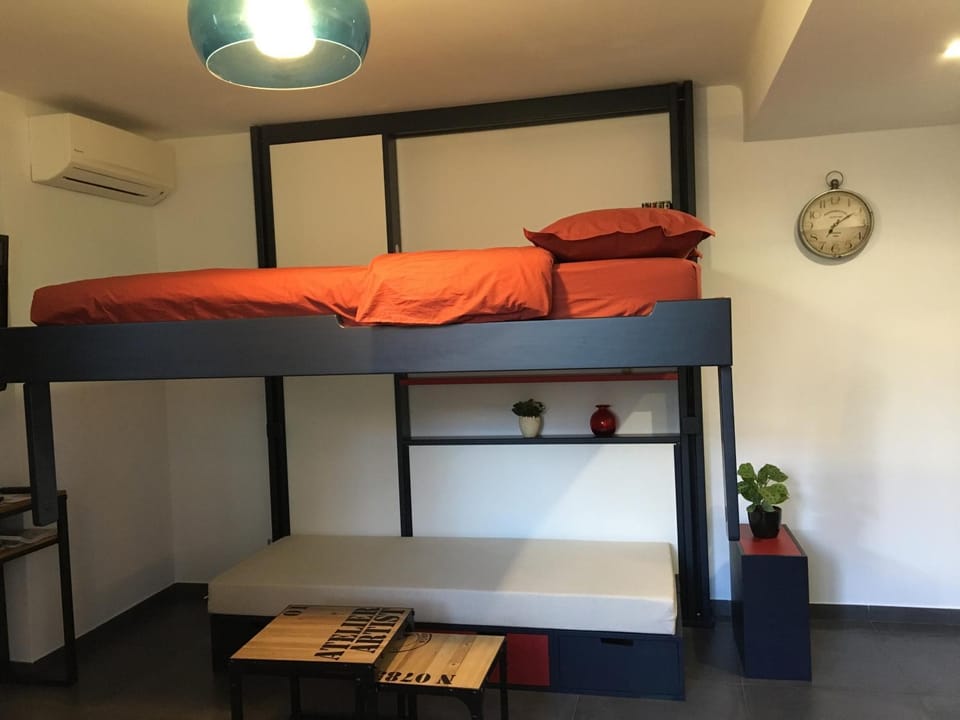 bunk bed
