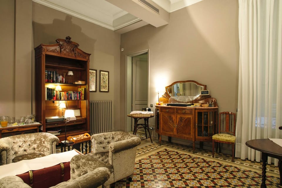 Living room, Lounge or bar
