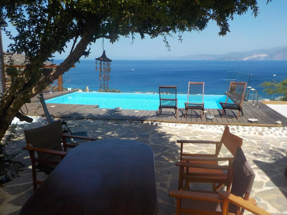 BBQ facilities, Garden, Food and drinks, Sea view, Swimming pool, Swimming pool, Family