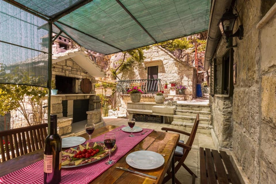 Mini stone house Chalet in Split-Dalmatia County