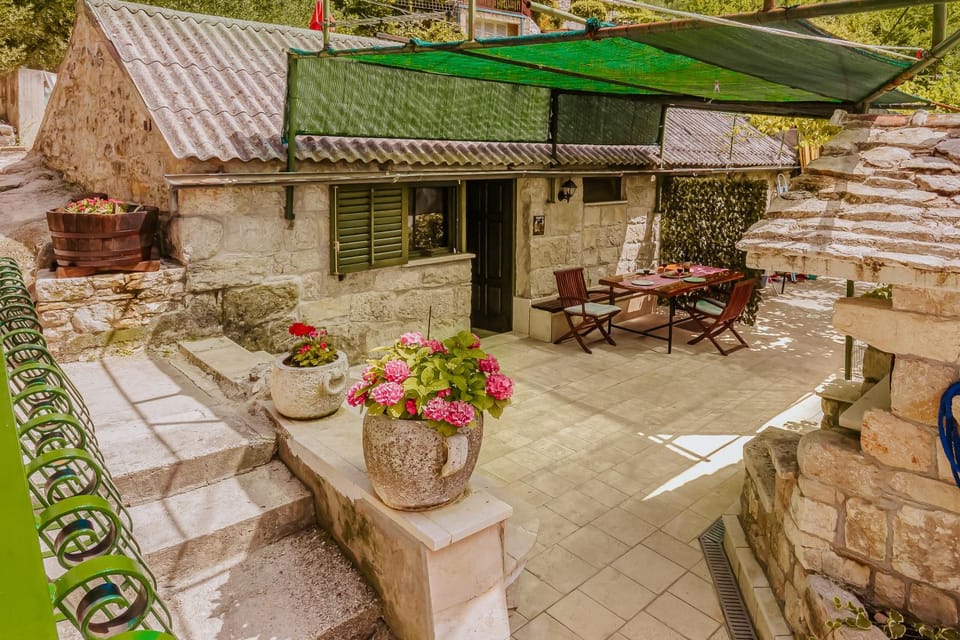 Mini stone house Chalet in Split-Dalmatia County