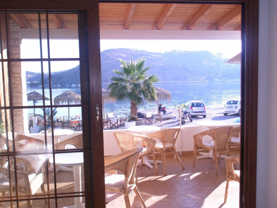 Balcony/Terrace, Area and facilities