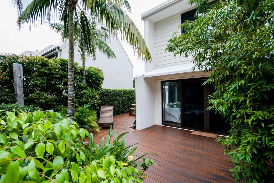 Patio, Garden view