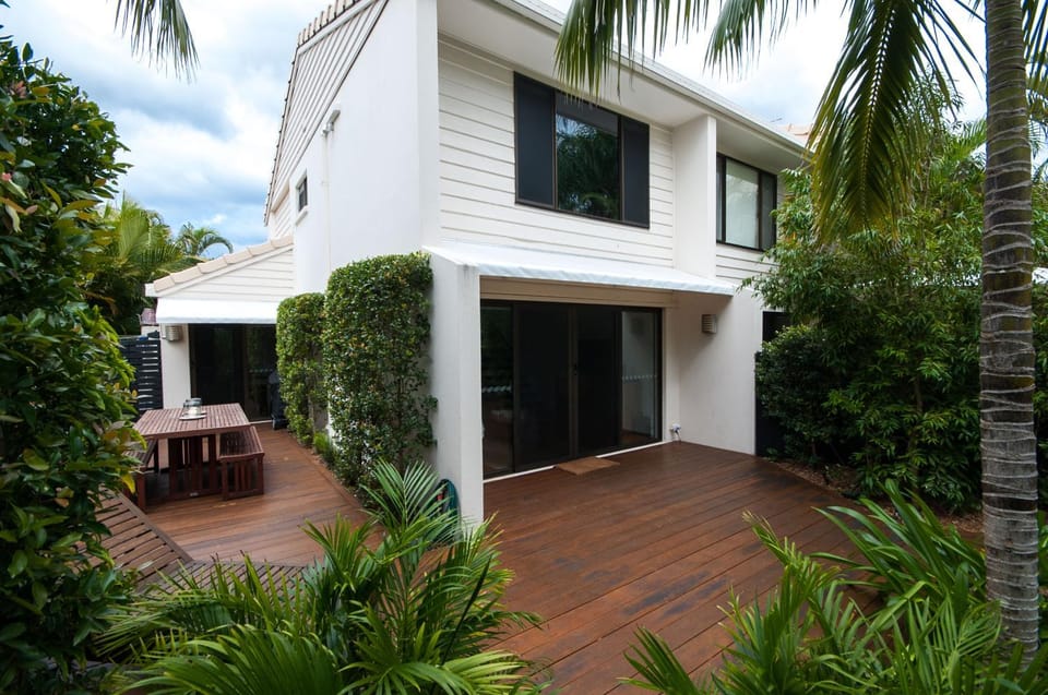 Patio, Facade/entrance, Garden