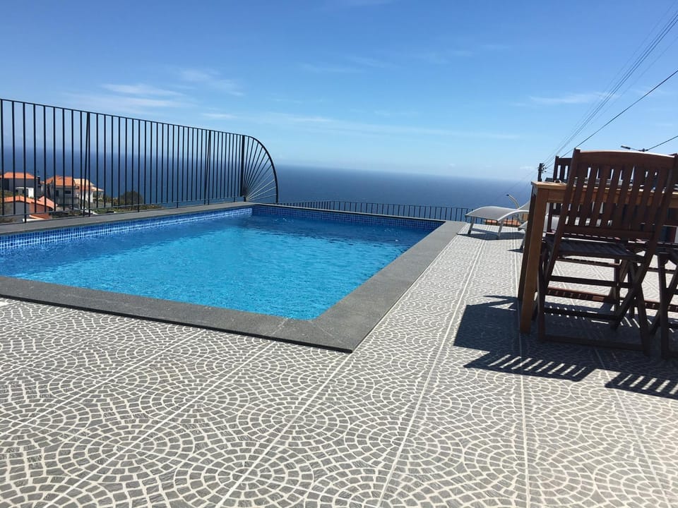 Day, Pool view, Swimming pool, sunbed