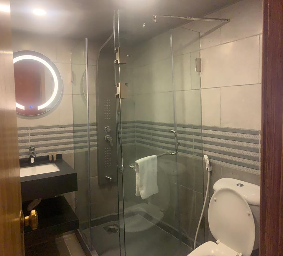 Shower, Toilet, Bathroom