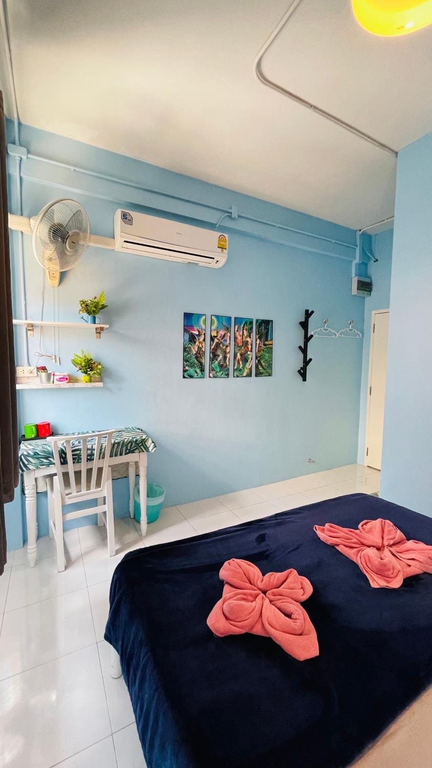 4J Lodge Bed and Breakfast in Bangkok