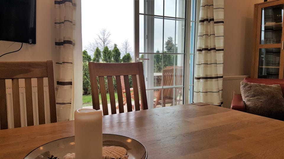 Living room, Photo of the whole room, Dining area