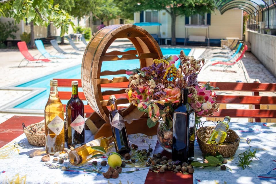 Food and drinks, Swimming pool