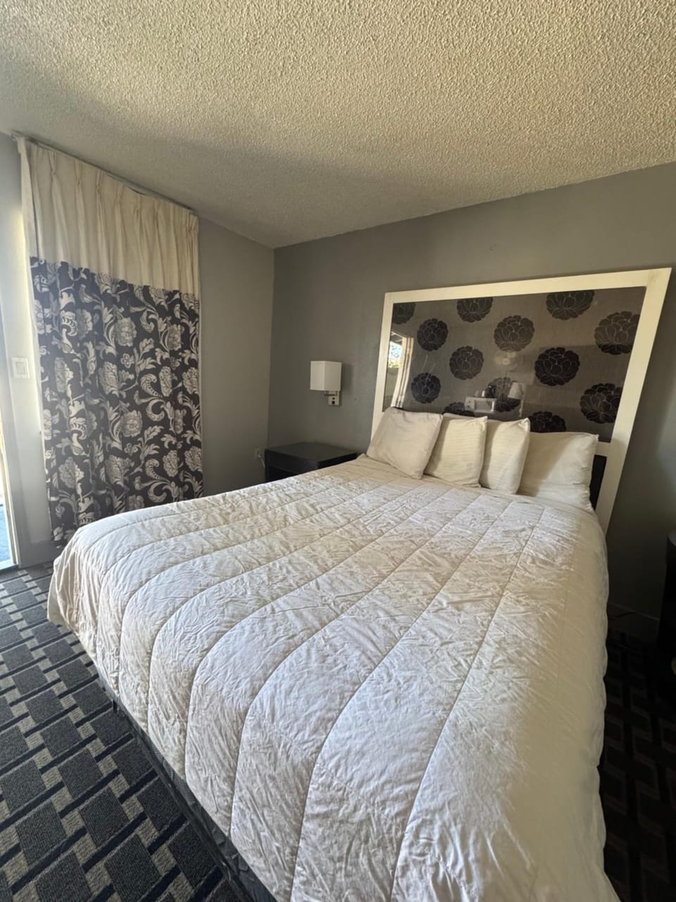 Budget INN At The Heavenly Gondola Motel in South Lake Tahoe