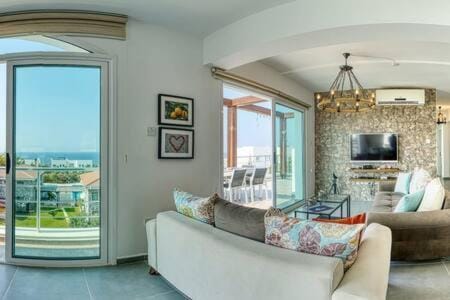 Joya Cyprus Diamond Deluxe Penthouse Apartment House in Famagusta District