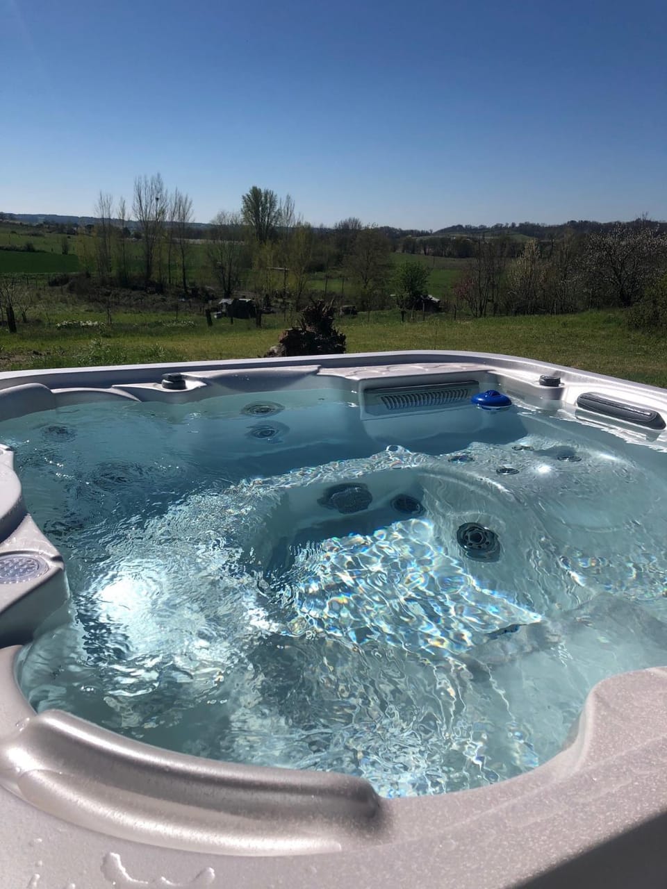 Natural landscape, Hot Tub, Spa and wellness centre/facilities, Pool view