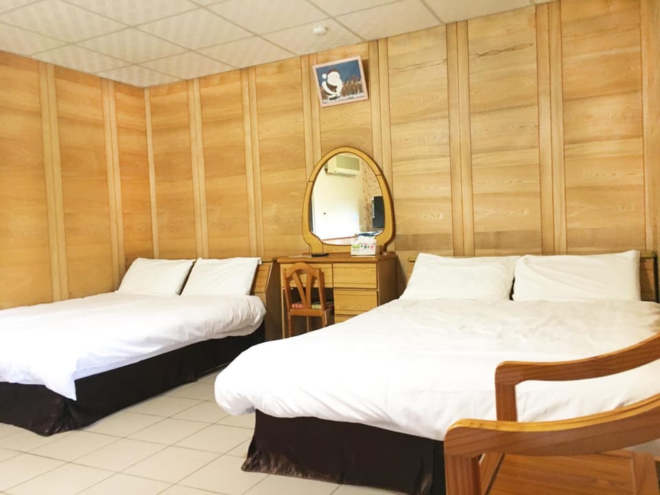 Bed, Photo of the whole room, Bedroom, bunk bed