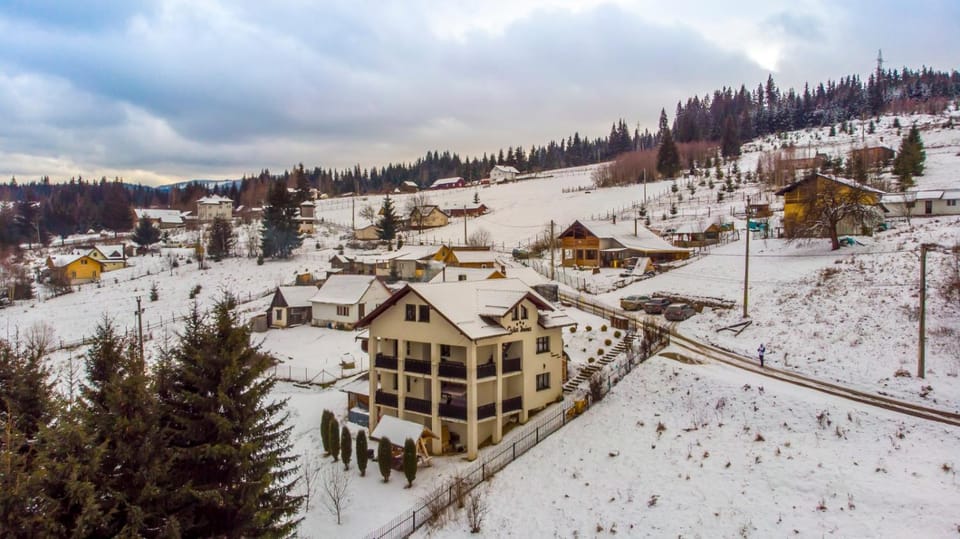 Casa Doina House in Romania