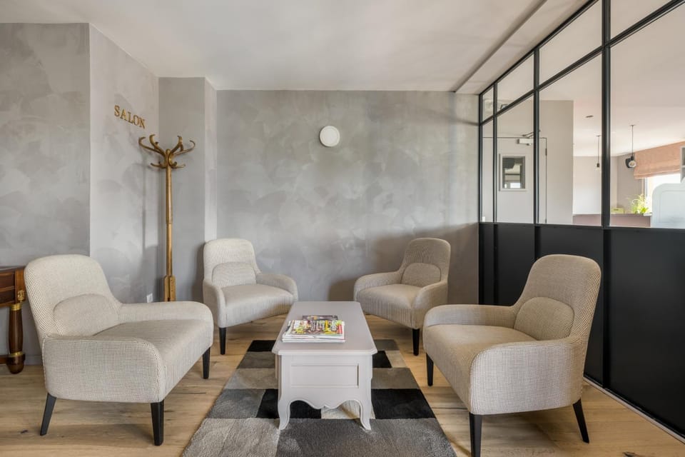 Communal lounge/ TV room, Lobby or reception, Lounge or bar