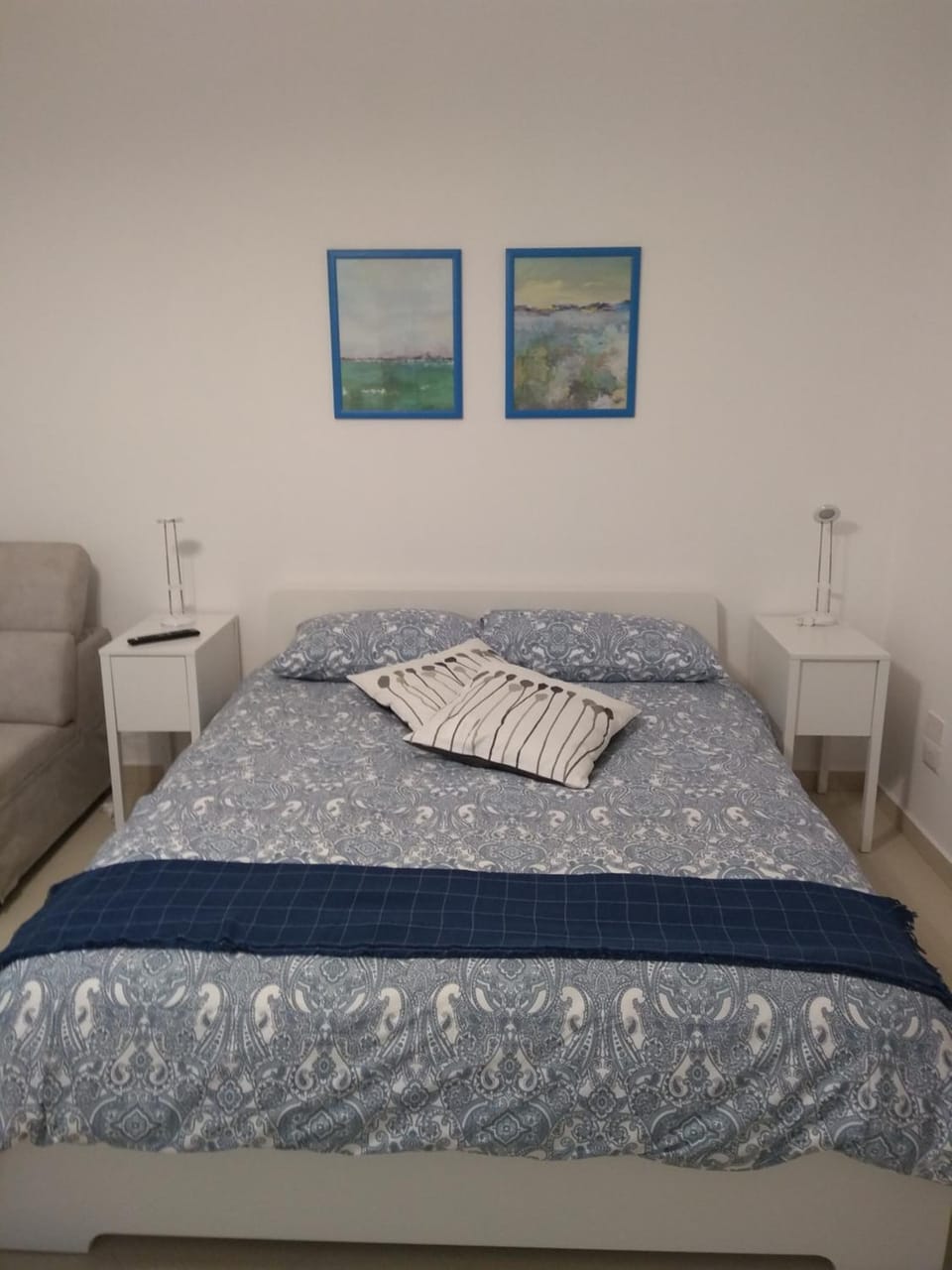 Bed, Photo of the whole room, Autumn