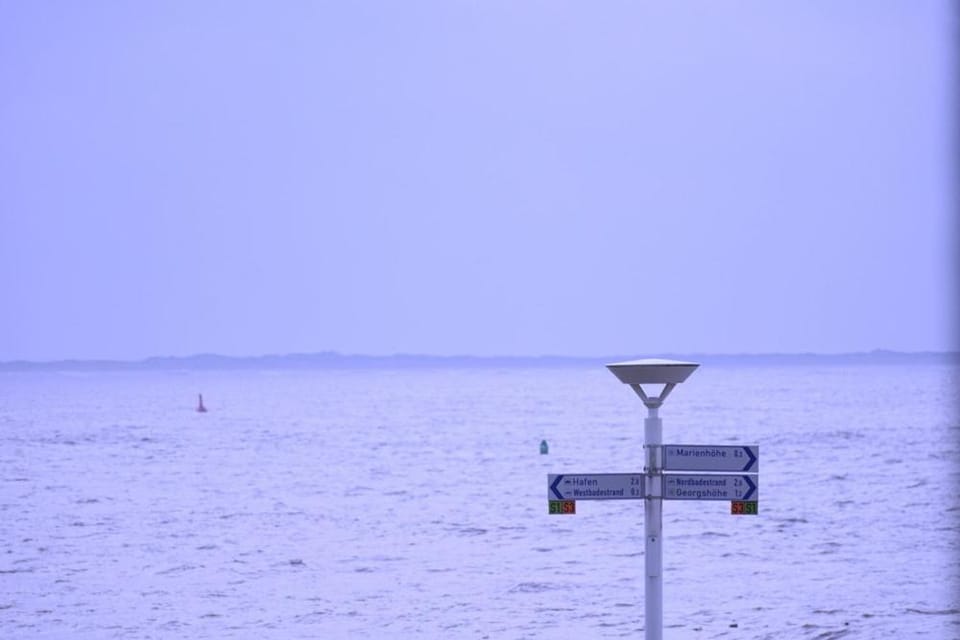 City view, Sea view