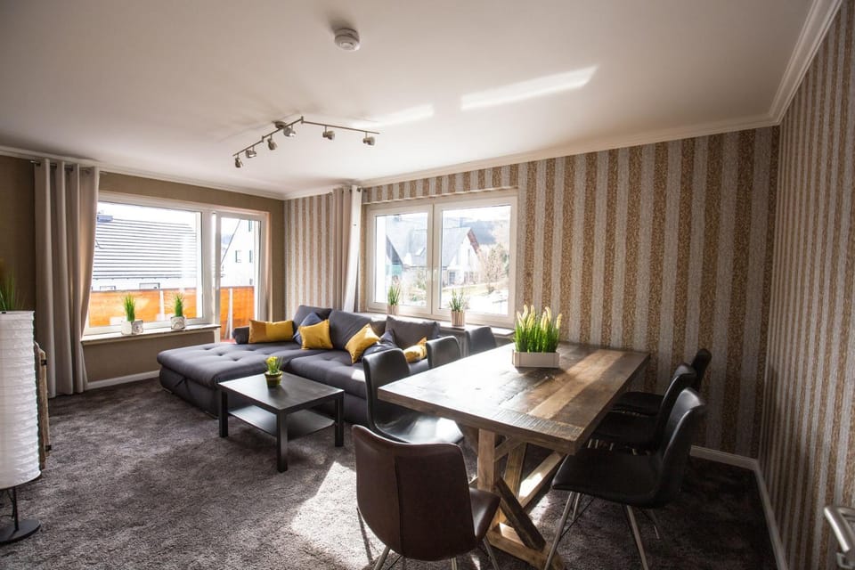 Living room, Seating area, Dining area