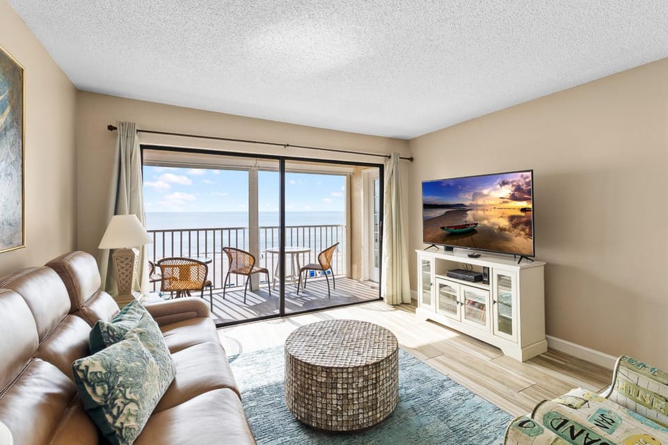 Direct Beachfront 3B2B Gulf - Beach Place #408 Apartment in Madeira Beach