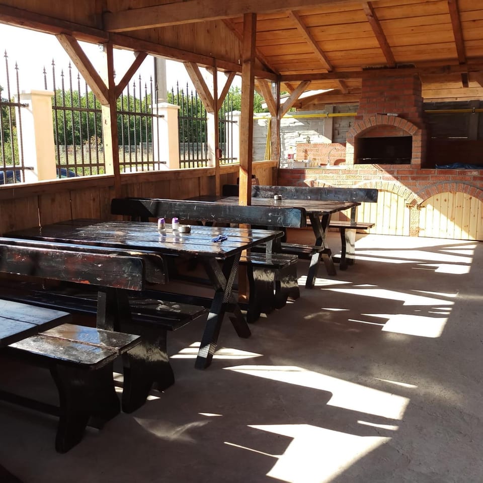 Restaurant/places to eat, Day
