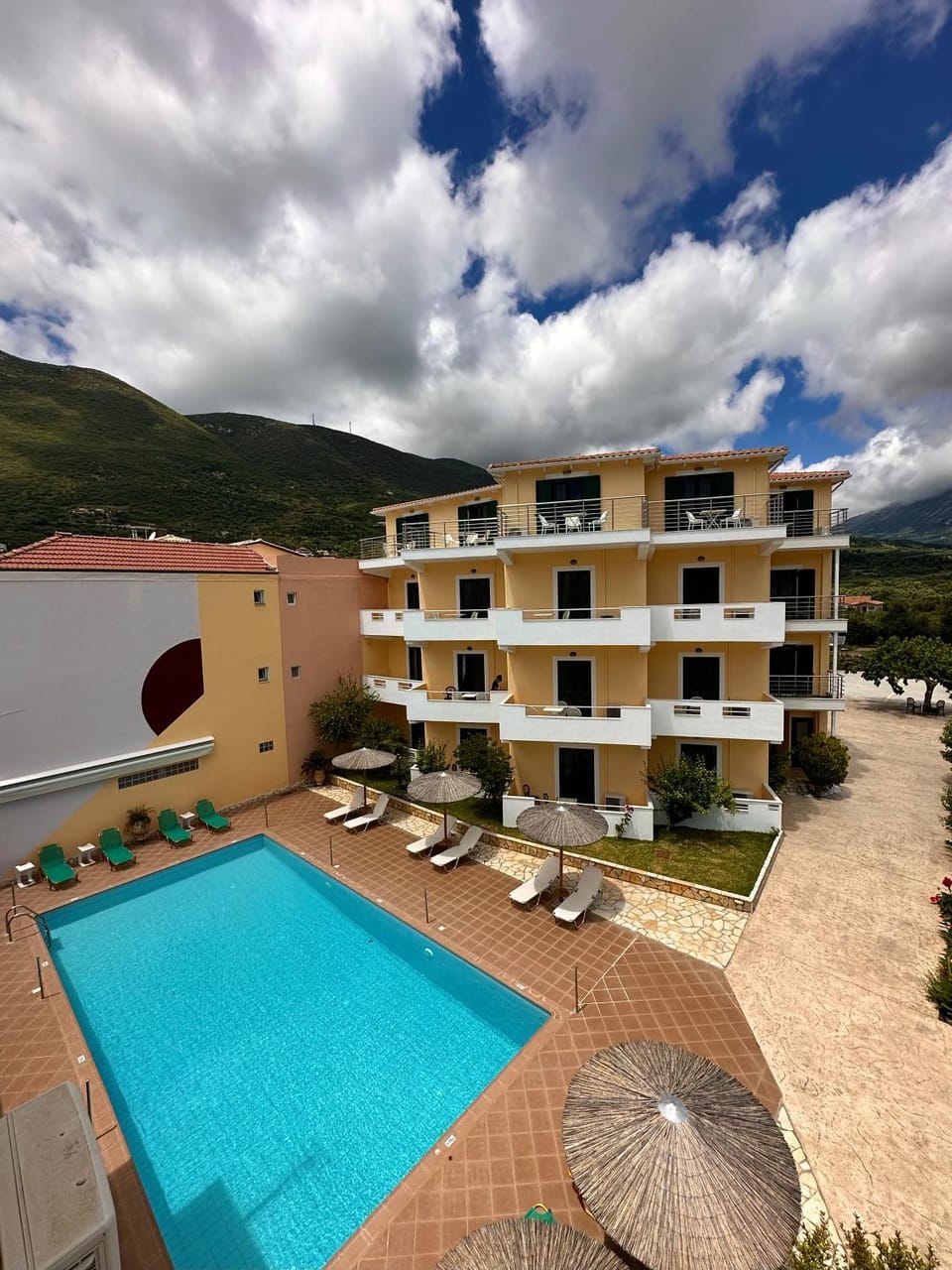 Property building, Mountain view, Pool view, Swimming pool