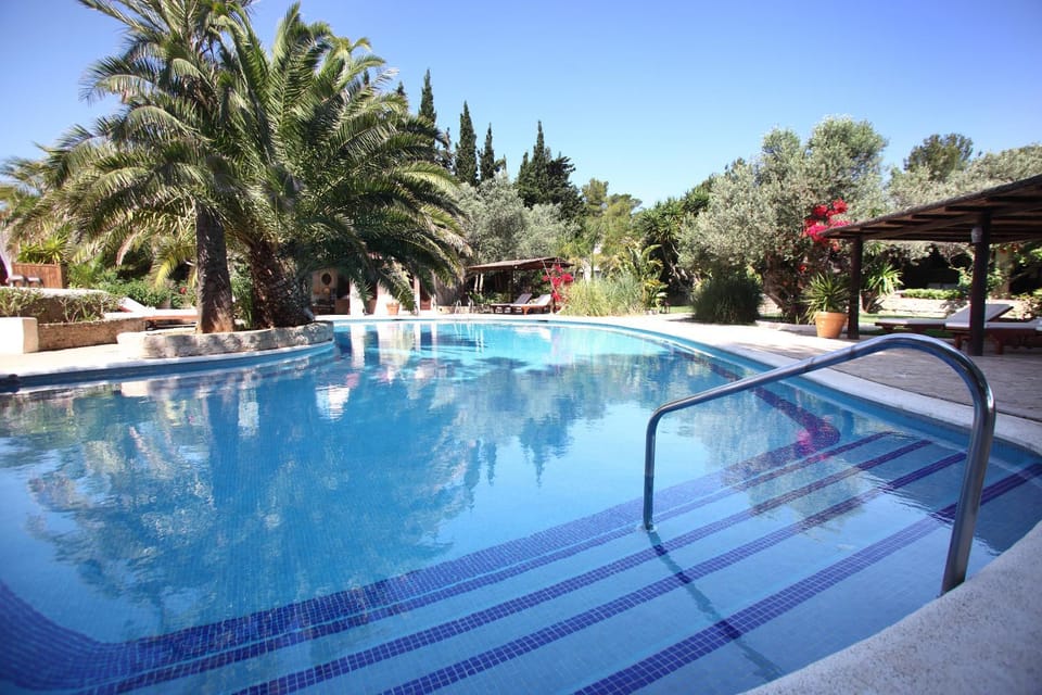 Property building, Facade/entrance, Swimming pool