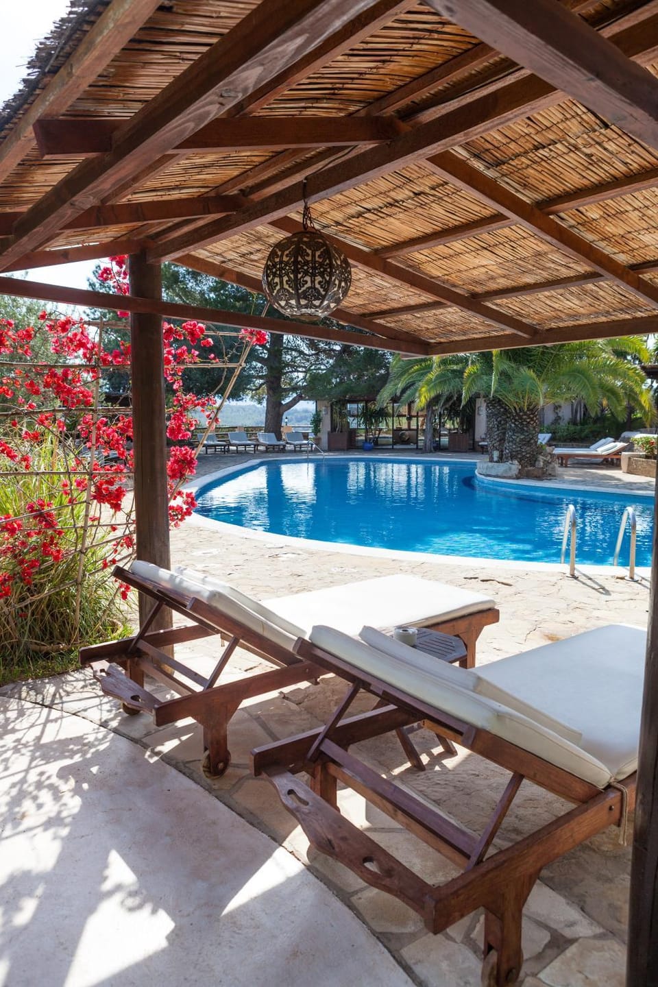 Day, Swimming pool
