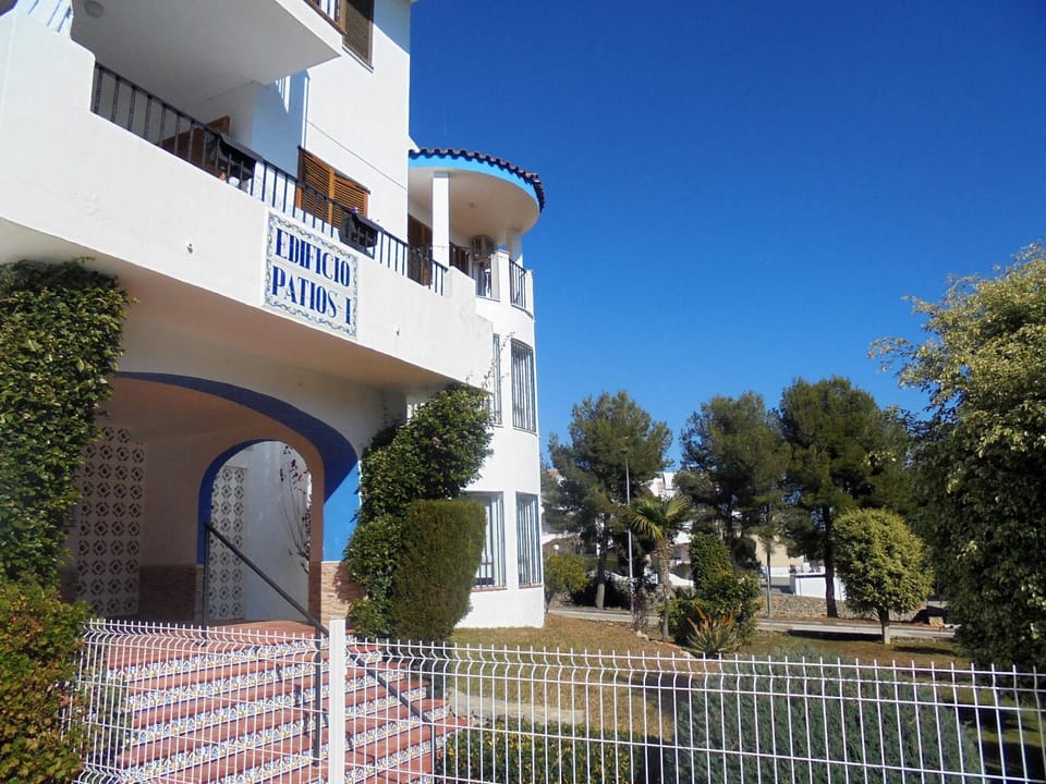 Property building, Facade/entrance, Off site