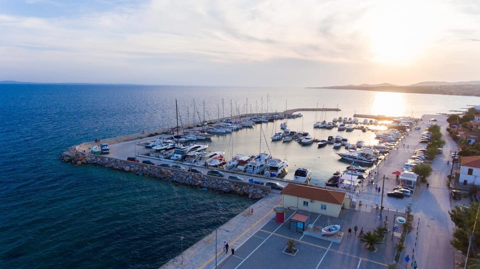 Nearby landmark, Neighbourhood, Beach