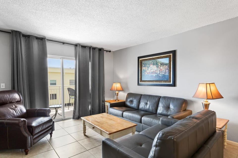 Beach View - John's Pass - Madeira Norte #208 Apartment in Madeira Beach