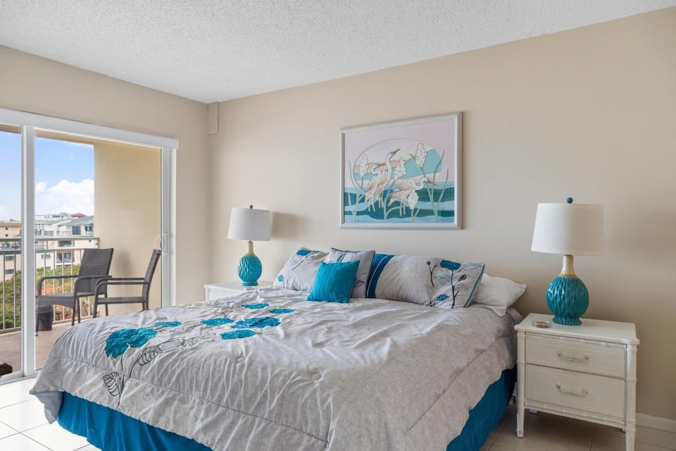 Endless Beach Views 2b 1.5b - Madeira Norte #513 Apartment in Madeira Beach