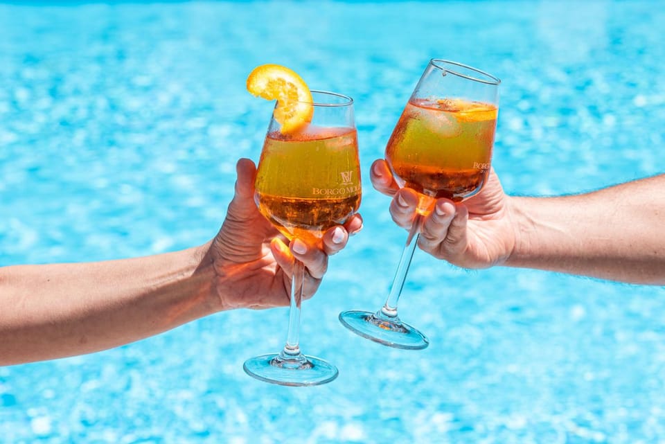 Lounge or bar, Swimming pool