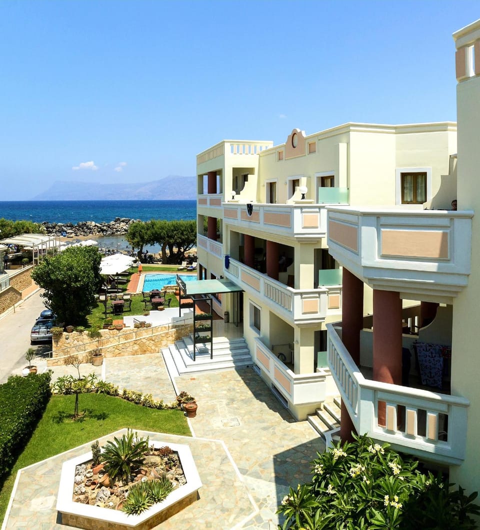 Property building, Day, Pool view, Sea view